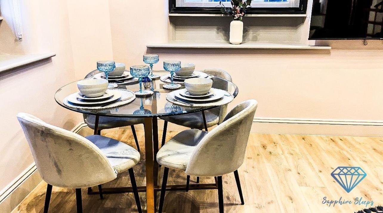 M1 City Centre 3 Bed 3 Bath Luxe Penthouse مانشستر المظهر الخارجي الصورة